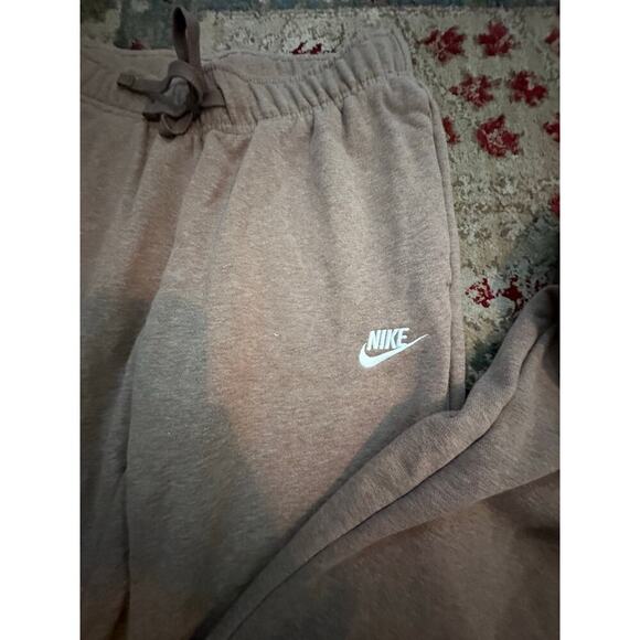 NIKE Men's Beige Club Fleece Joggers Athletic Pants Size Small - Picture 5 of 6